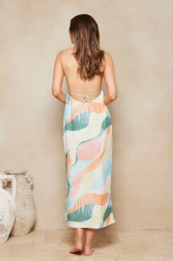 Havana Ferra Midi Dress - Watercolour Tropical 23 Havana Ferra Midi Dress - Watercolour Tropical -Swathera Sales 3jUlFiPYd2yHd2LpDat79PAy4 46800.1711106447