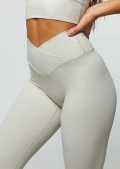 Elevate Cross Leggings - Stone 26 Elevate Cross Leggings - Stone -Swathera Sales QJkNh8jW9QkbdTJVCbl73Guko 38242.1706193689