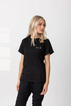 Λ L X Crew T-Shirt Black -Swathera Sales pZx4ds4hdA8F1 8ZxxqAas0yo 00613.1710761089