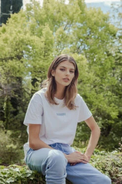 Boxed Logo Tee - White / Dusk Blue -Swathera Sales qZ7v1spCDbRHsM Qy3lkUso4 33635.1704444371