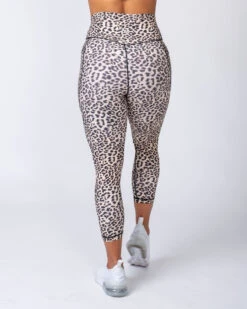 Signature 7/8 Pocket Leggings - Yellow Leopard -Swathera Sales qc0bRg3lTgyhEpYHn4ozzlC0M 74211.1711107093