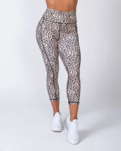 Signature 7/8 Pocket Leggings - Yellow Leopard -Swathera Sales t3gfZHX71tdGN52GhVqnCupZI 13679.1711107095
