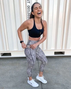 Signature 7/8 Pocket Leggings - Yellow Leopard -Swathera Sales zAzs12jOmE6R9jPLtqK6jhBvE 04689.1711107092